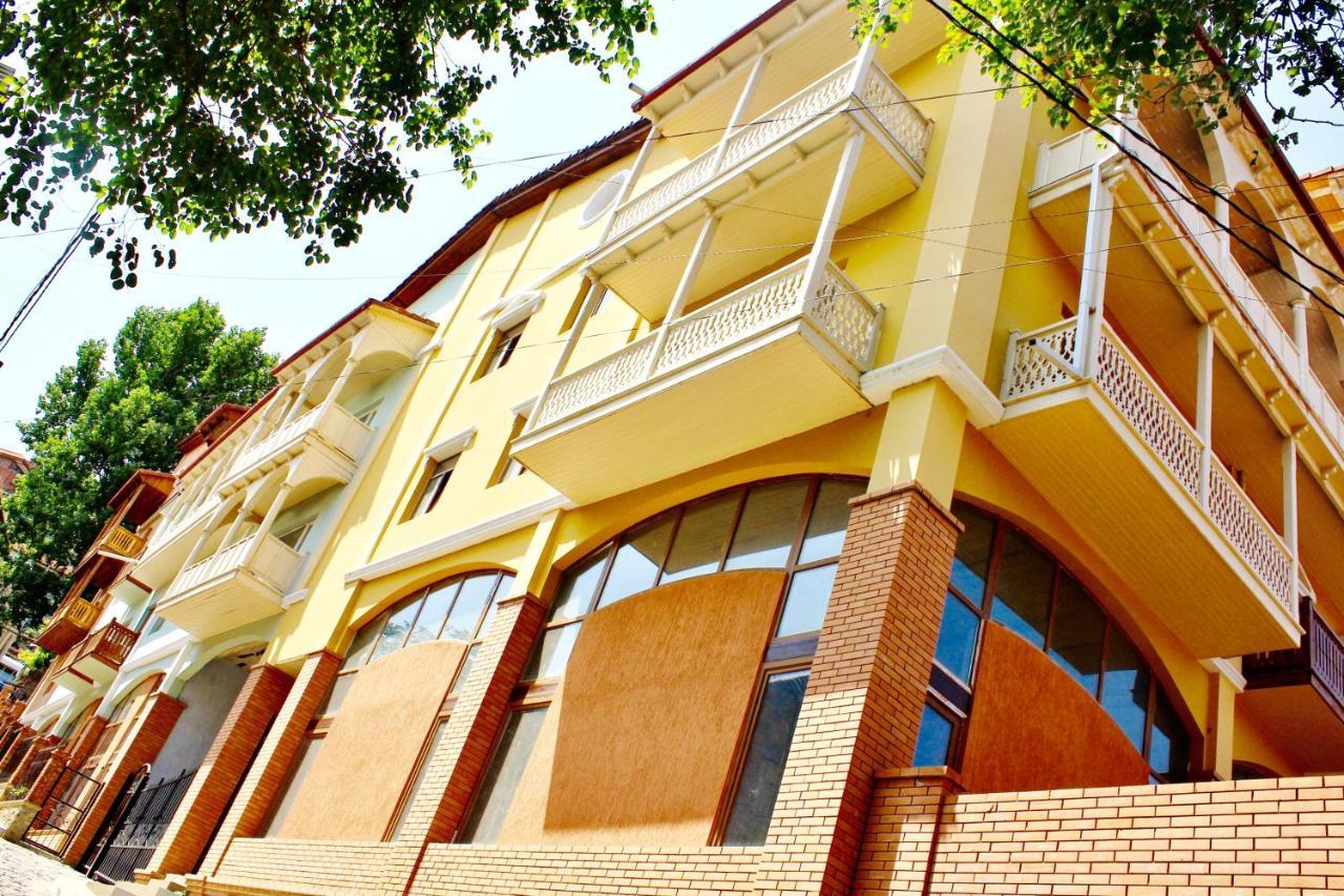 Apartment With Balconies In Old Tbilisi Exterior foto